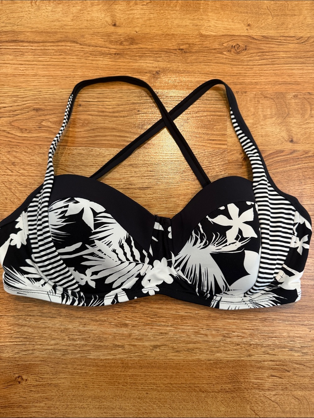 Bleu Rod Beattie bikini top Size 38D